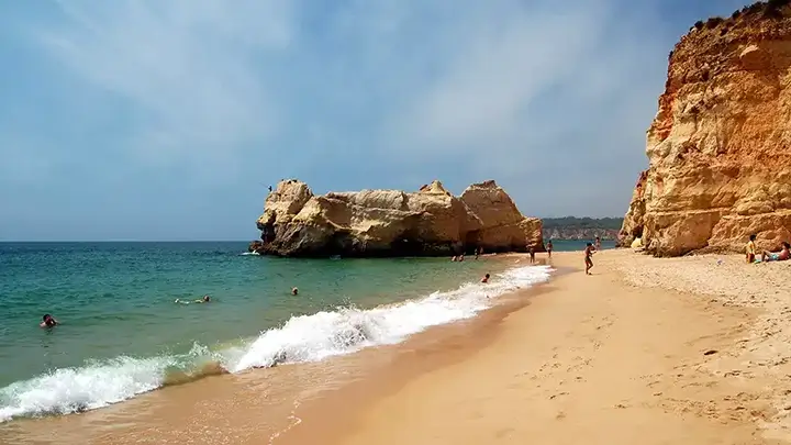 Algarve car hire - Praia da Rocha desk is at All Travel travel agency at Avenida Tomas de Cabreira