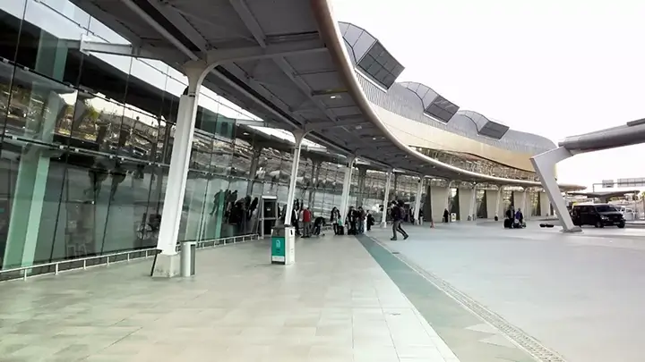 Algarve car hire - Faro Airport desk